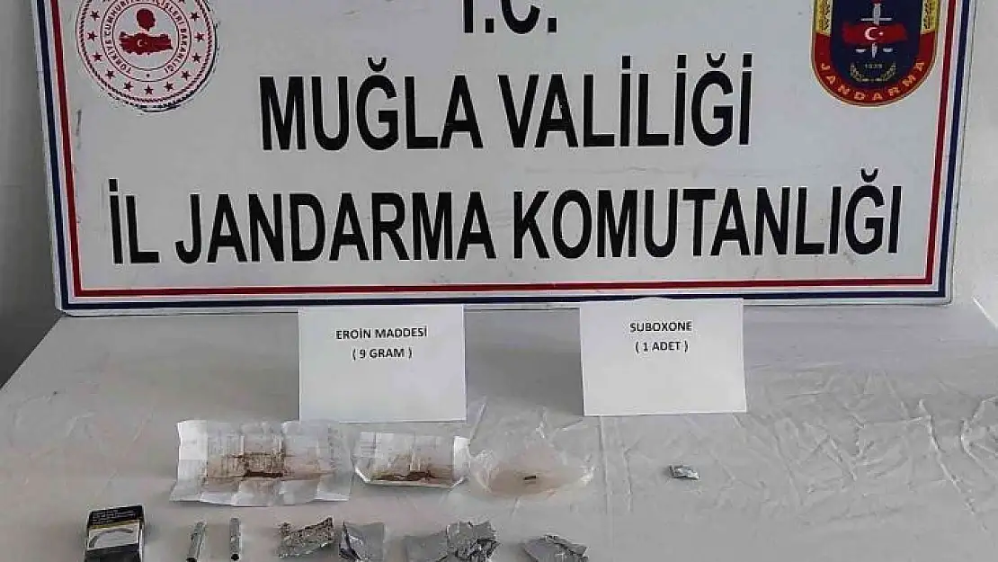 Ormanlık alanda uyuşturucu kullanırken yakalandılar