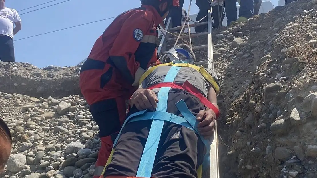 Ortaca'da uçurumdan düşen bir kişi kurtarıldı