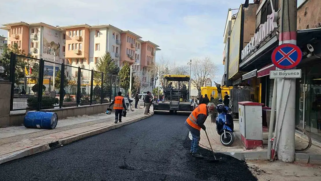 Osmangazi'de asfalt mesaisi hız kesmiyor