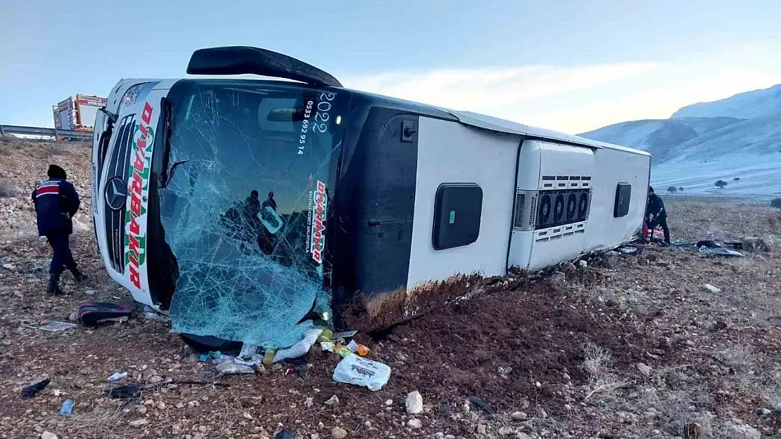 Otobüs kazasında Denizlili öğretmen can verdi