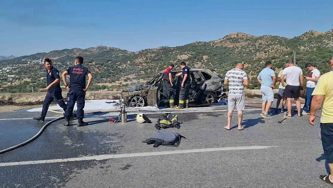 Otomobil önce alev topu, sonra metal yığınına döndü