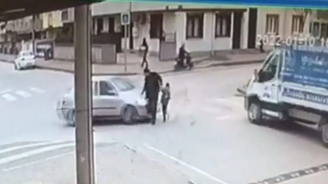 Otomobilin çarptığı çocuk hayatını kaybetti