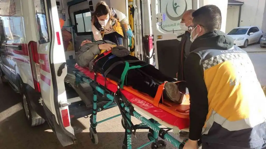 Otomobilin çarptığı yaşlı adam yaralandı