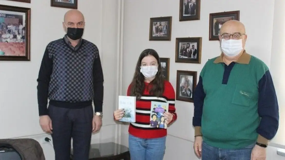 (Özel) 8. sınıf öğrencisi ikinci kitabını yazdı