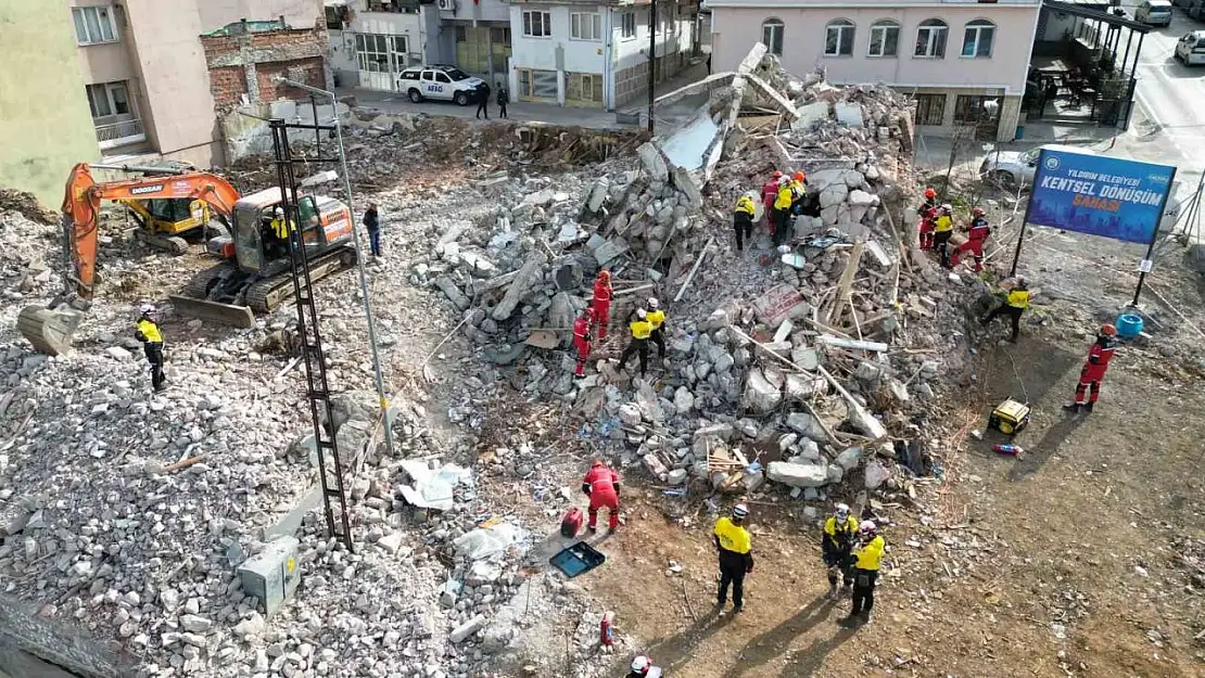 (Özel) Bursa'da nefes kesen deprem tatbikatı...