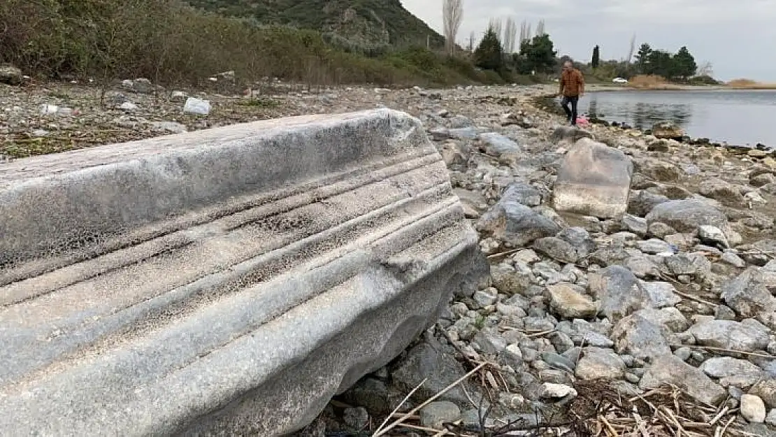 (ÖZEL) Göl çekilince efsanedeki kayıp şehir ortaya çıkmaya başladı