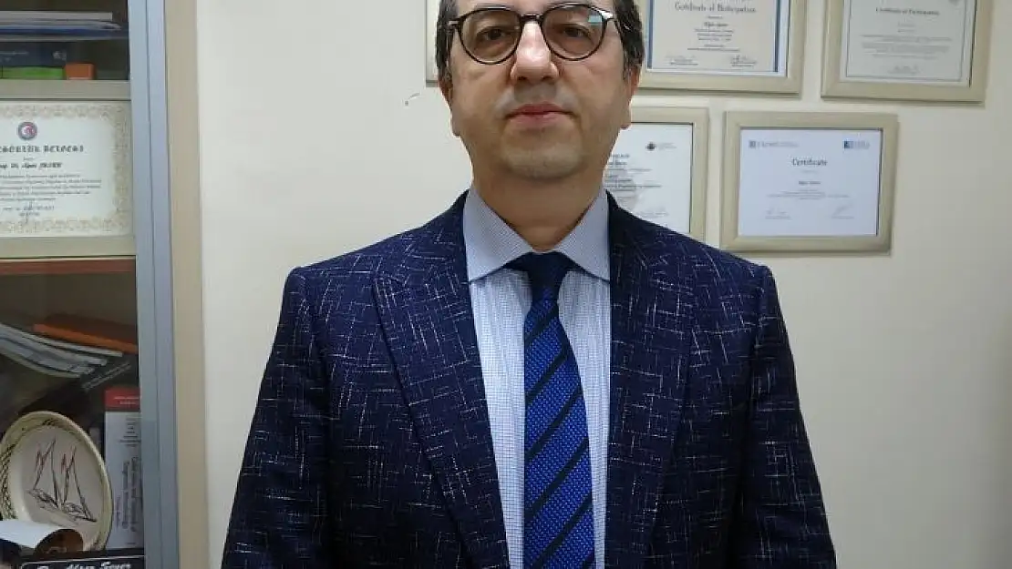 (Özel) Prof. Dr. Şener: 'Dalgalanmaları önlemek için 2 metodumuz var aşı ile maske, mesafe ve hijyen'