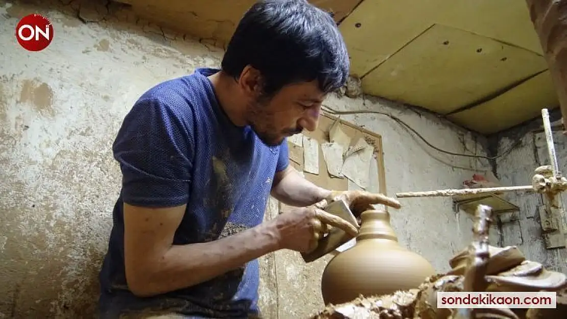 (Özel) Ürettiği el işi seramik yağdanlıkları Avrupa'ya ihraç ediyor