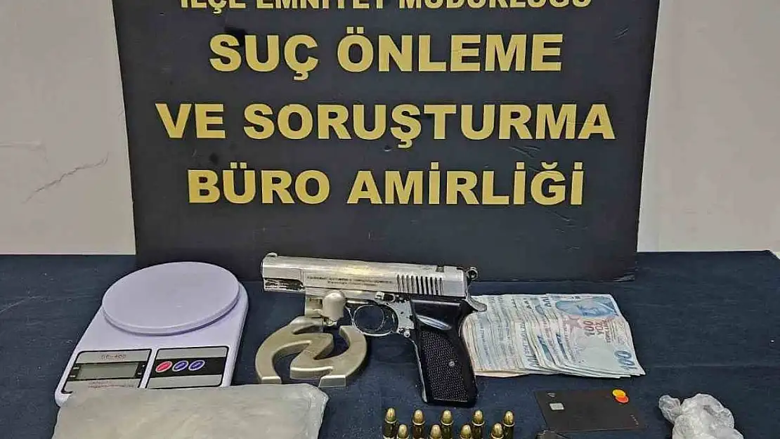 (Özel) Uyuşturucu tacirlerini yakalamak için polis kılıktan kılığa girdi