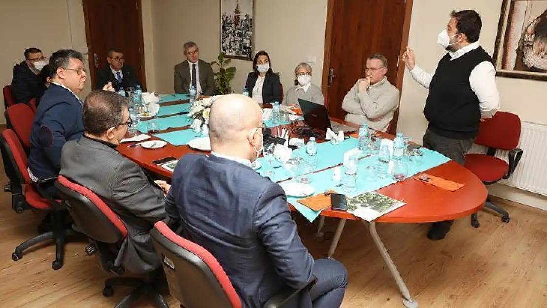PAÜ'nün iktisatçıları iş dünyasına katkı için kolları sıvadı