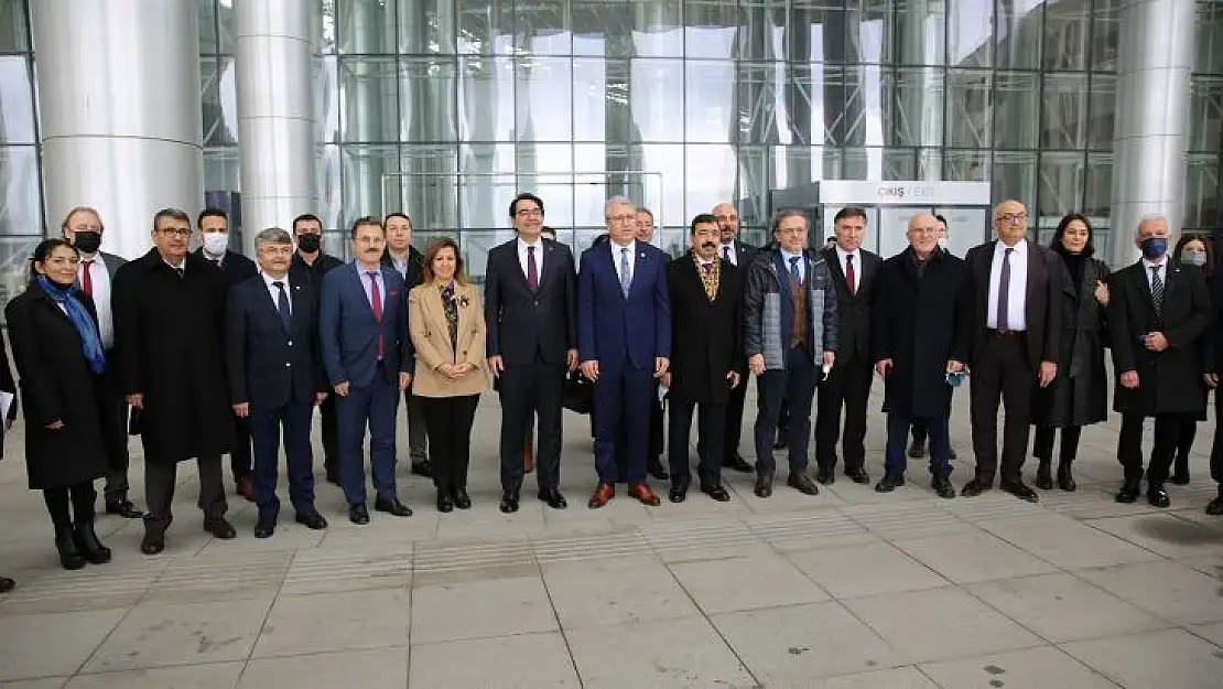 PAÜ öğrencileri ve mezunları kariyerlerini EGEKAF 22'de şekillendirecek