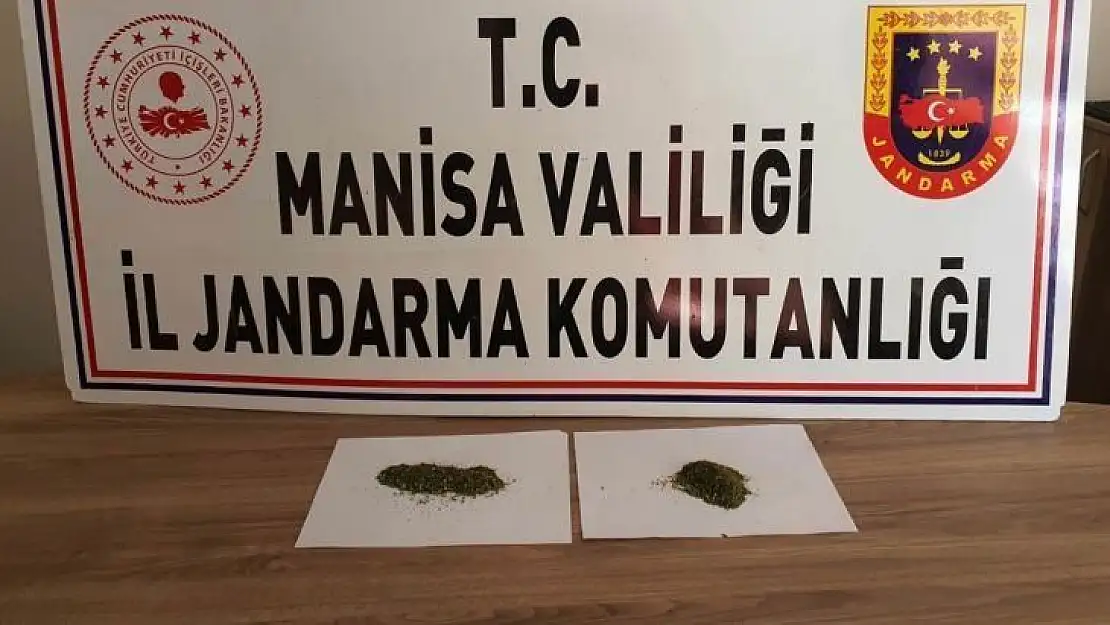 Piknik alanında uyuşturucu kullanan 2 kişi suçüstü yakalandı