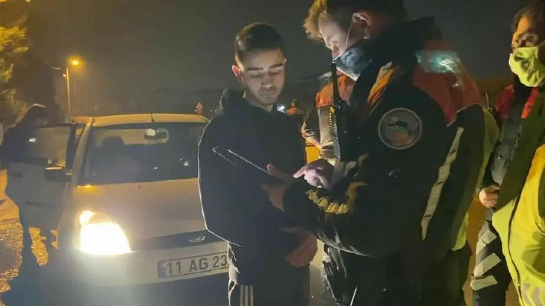 Polise ağabeyinin kimliğini gösteren ehliyetsiz sürücüye ceza yağdı