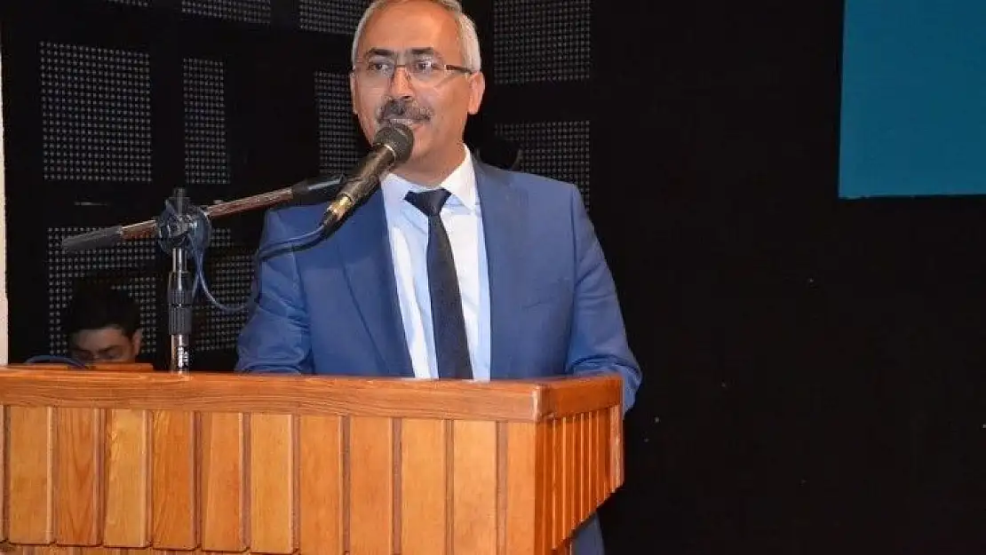 Prof. Satıl'dan '21. yüzyıl eğitim politikası' için tavsiyeler