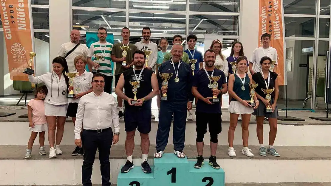 Raket Sporları Turnuvası'nda kazananlar belli oldu