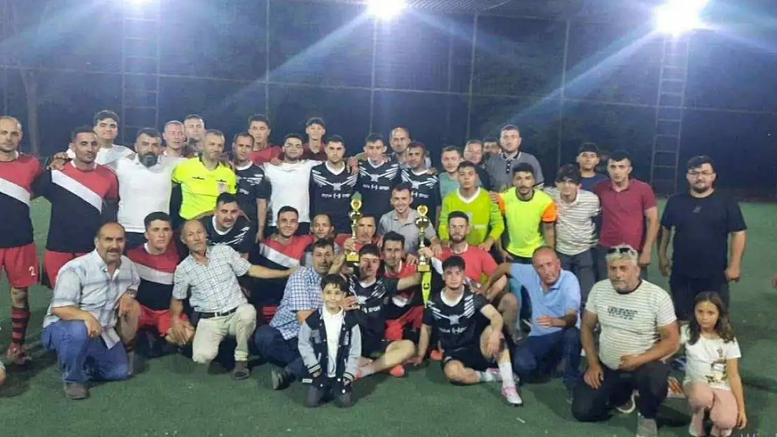 Ramazan Artun anısına düzenlenen turnuvada 'Soluganlar' şampiyon oldu
