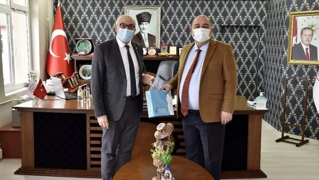 Rektör Ataç Ahmetli'de temaslarda bulundu