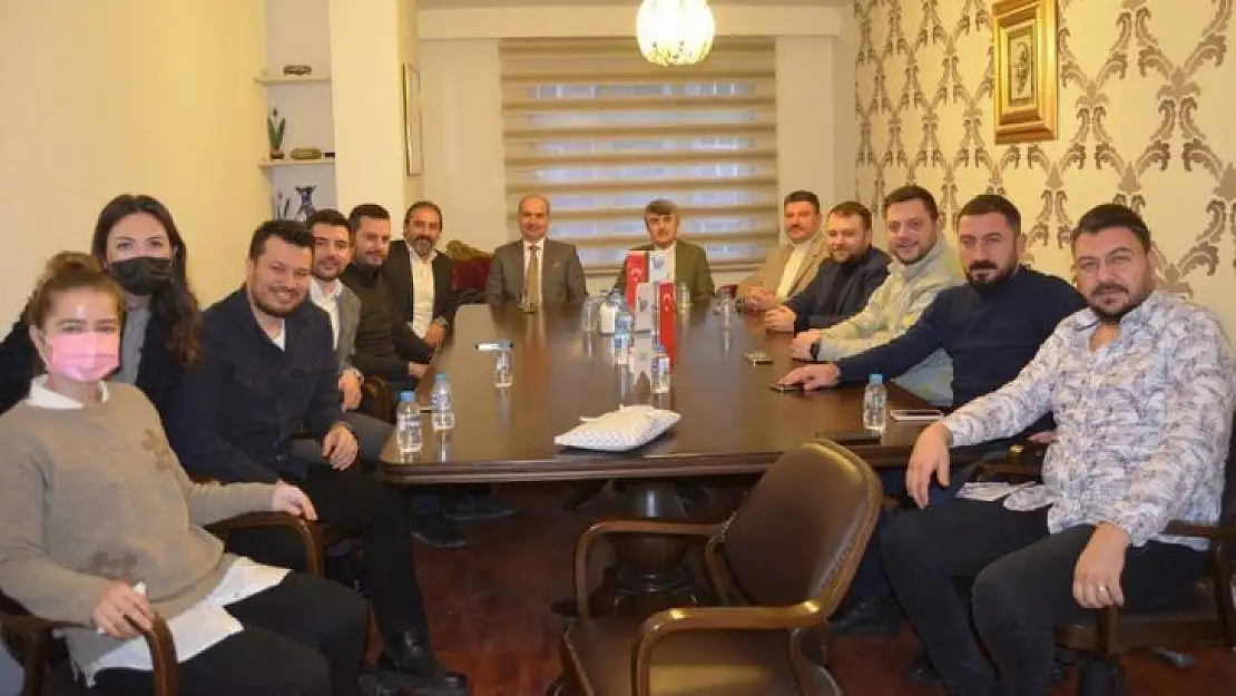 Rektör Kazım Uysal, Kütahya Genç İş Adamları Derneği ile buluştu