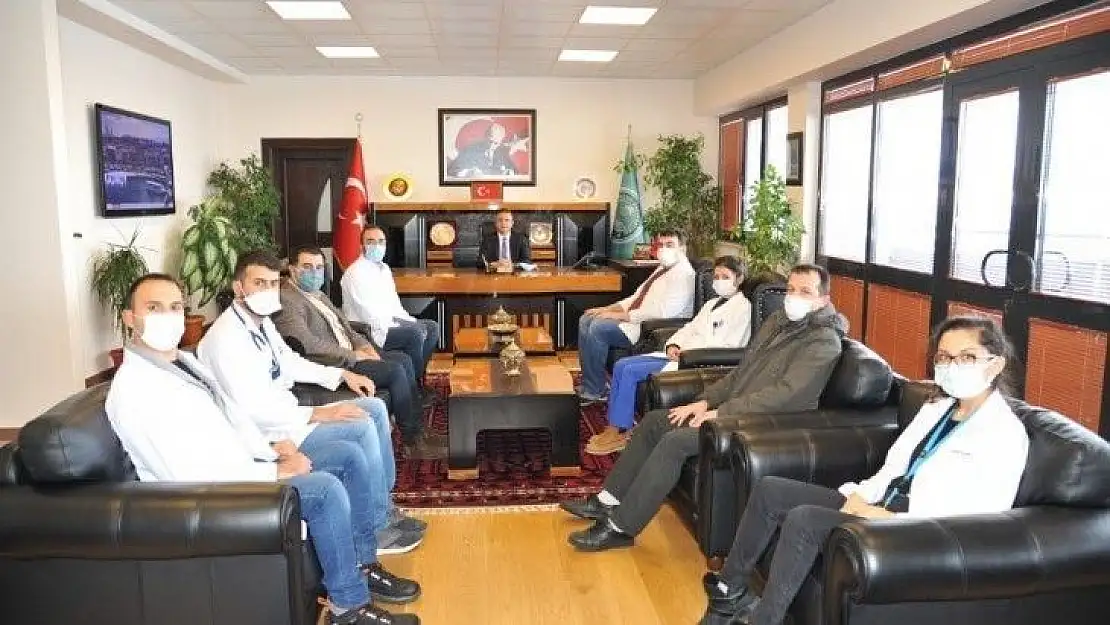 Rektör Kuş, Acil asistan hekimlerini kabul etti