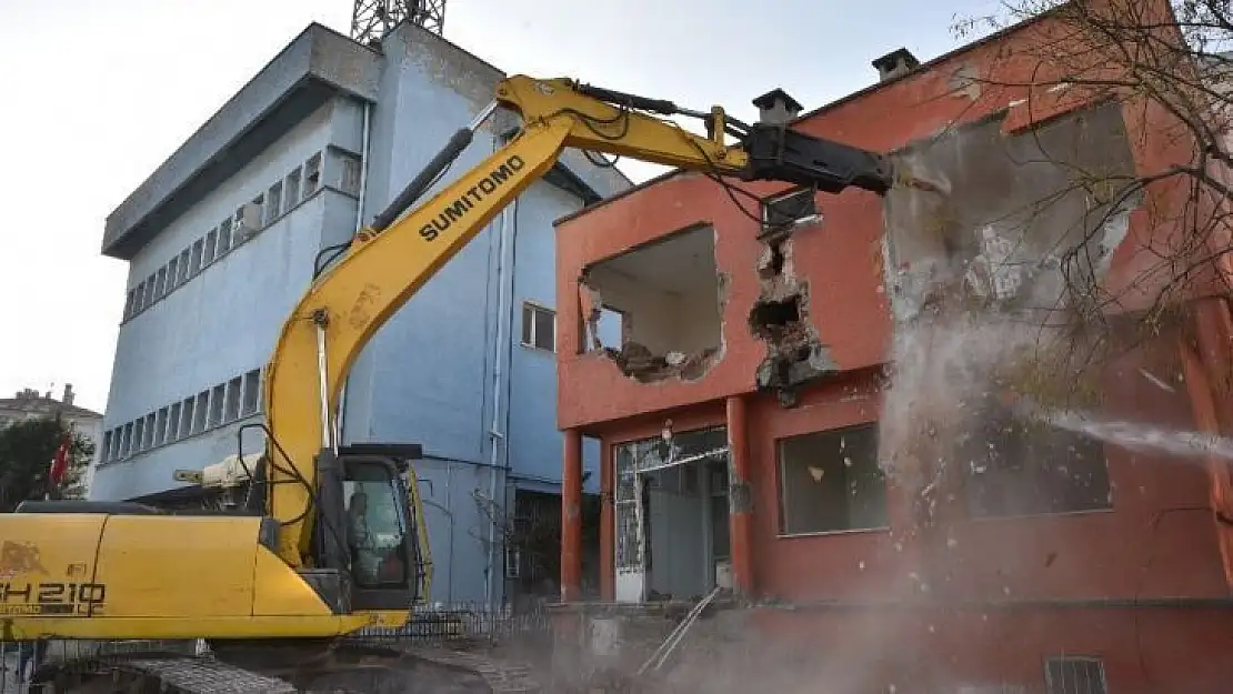 Riskli bina modern eğitim yuvasına dönüyor
