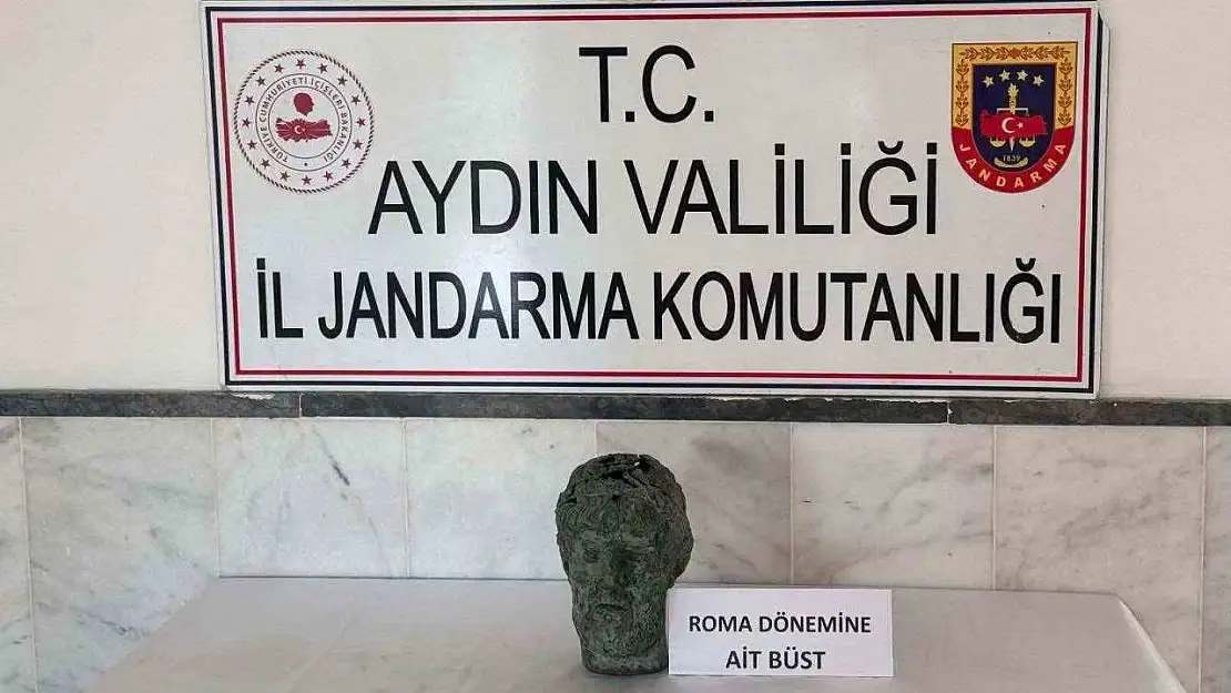 Roma dönemine ait büstü satmak isterken yakalandılar