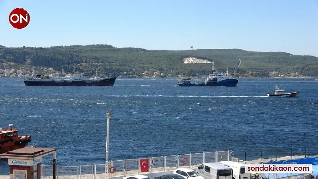 Rus savaş gemileri Çanakkale Boğazı'ndan geçti