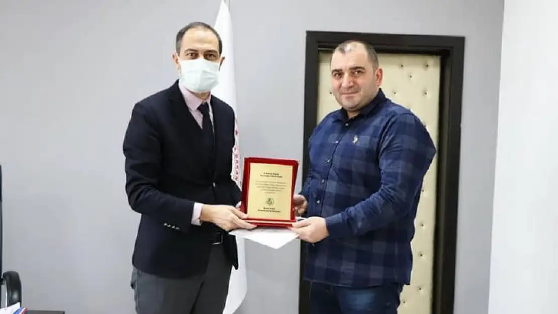 Sağlık teşkilatına plaket ve teşekkür belgesi