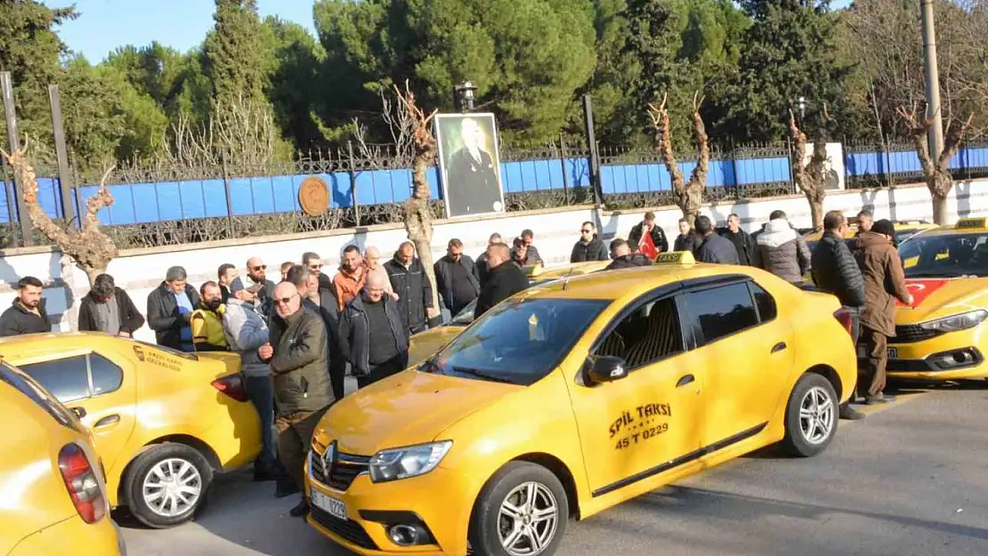 Saldırıya uğrayan taksi esnafını duygulandıran destek