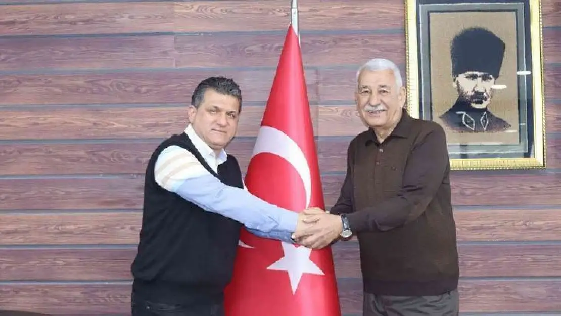 Salihli'de 45 yıllık başkan koltuğu bırakıyor