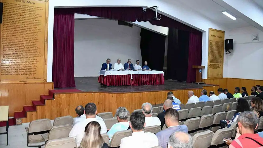 Salihli'de, yeni eğitim öğretim yılı trafik tedbirleri masaya yatırıldı