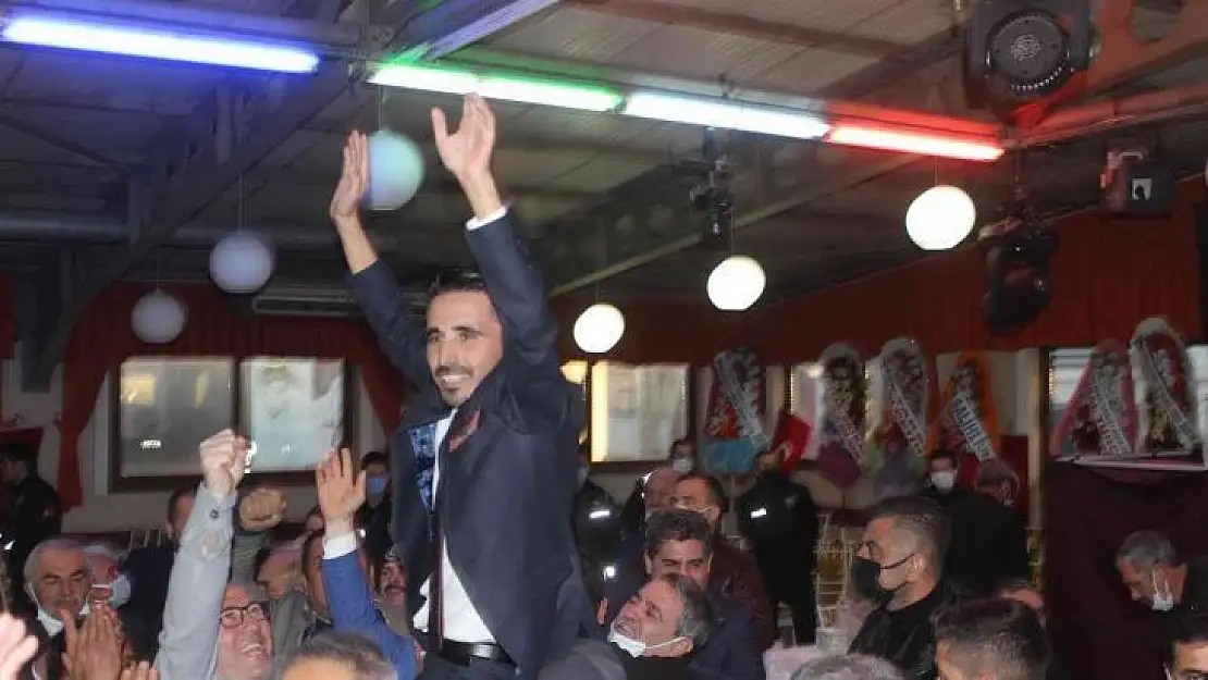 Salihli Şoförlerde yeni başkan Samet Balgönül oldu