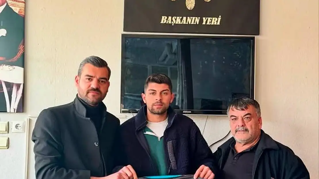 Salihli Ülkü Spor'dan transfer bombardımanı