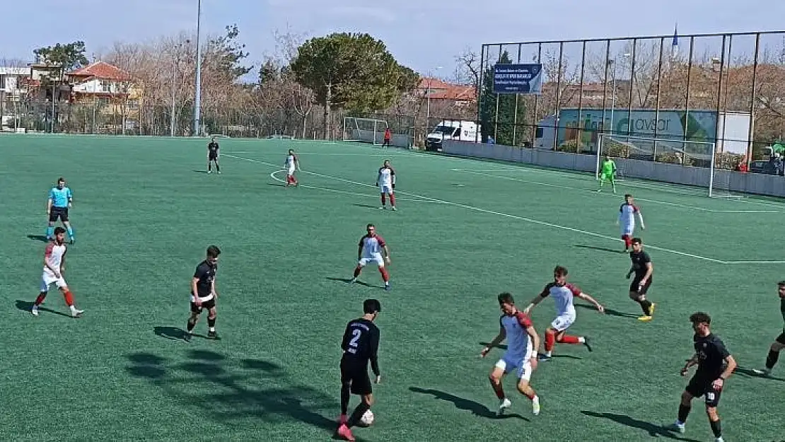 Sarayköy 3 puanı 3 golle aldı