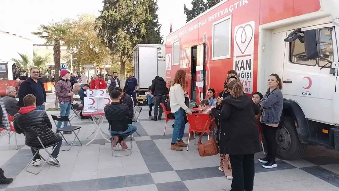 Sarıgöl'de Kan ve kök hücre bağışı kampanyası ilgi gördü