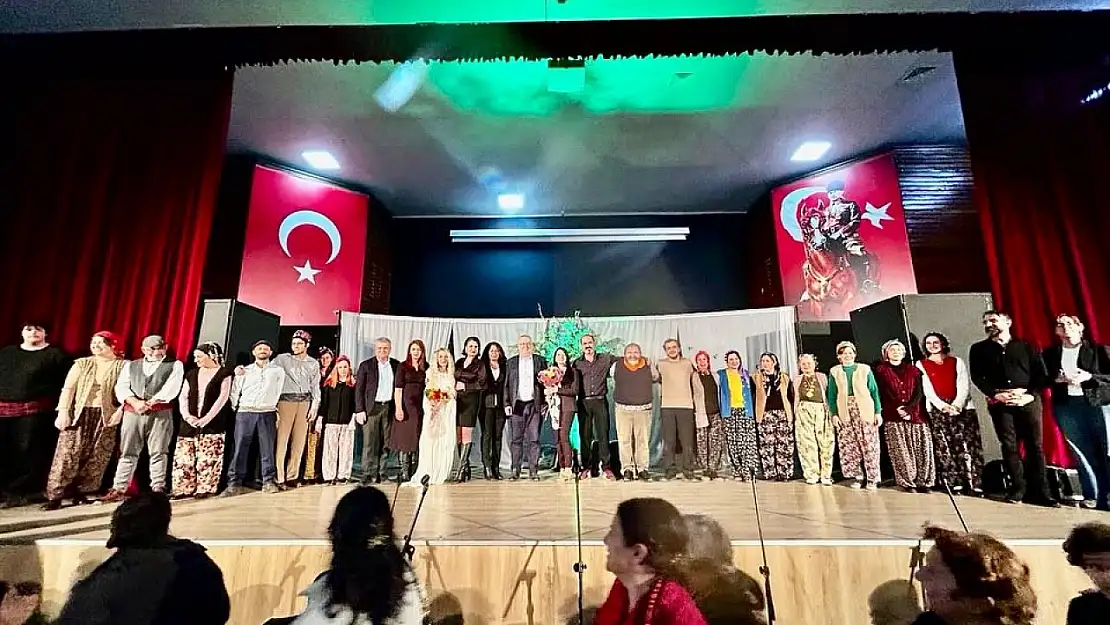 Sarıkız efsanesi tiyatro sahnesinde canlandı