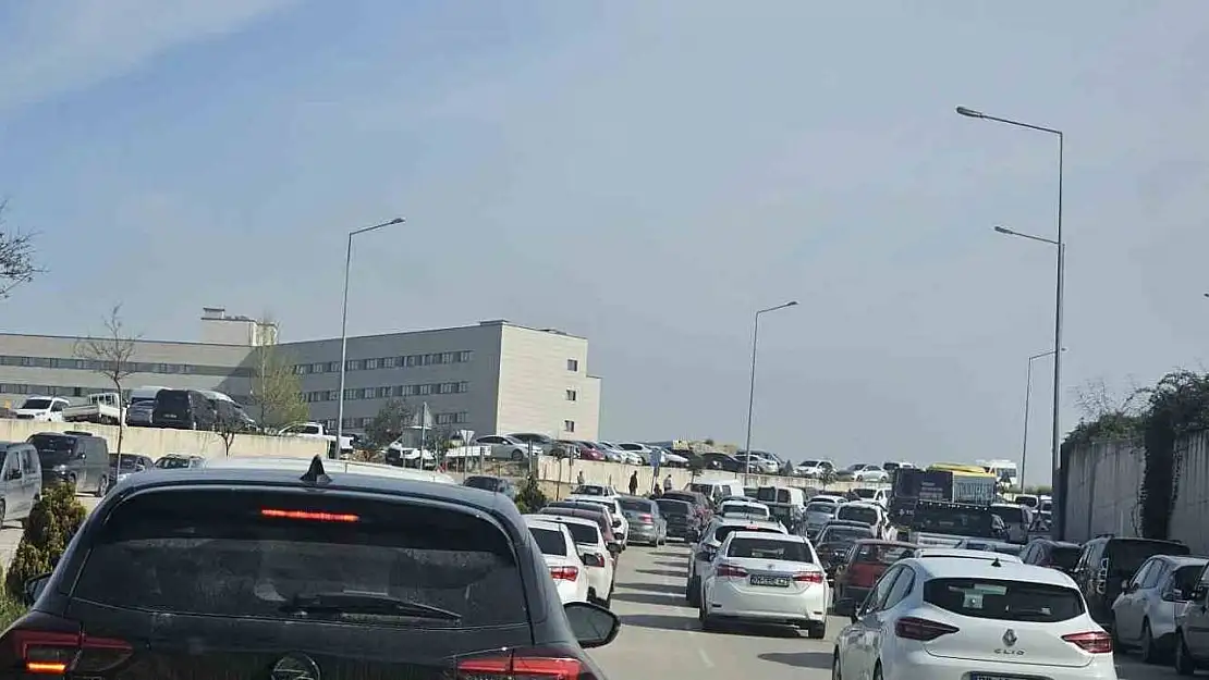 Şehir Hastanesi'nde otopark çilesi