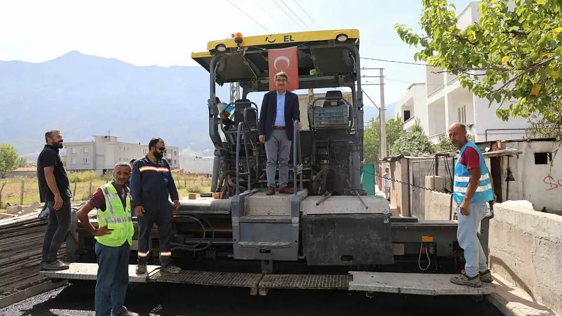 Şehzadeler Belediyesi'nden dört mahalleye 7 milyonluk hizmet