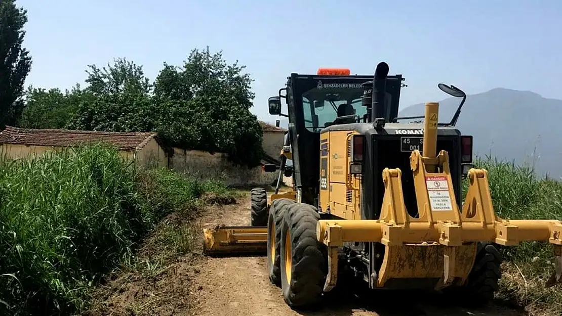 Şehzadeler Belediyesi ova yollarını düzenliyor