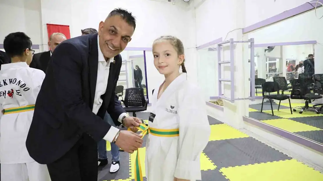 Şehzadeler Belediyesinde taekwondo kuşak sınavı heyecanı