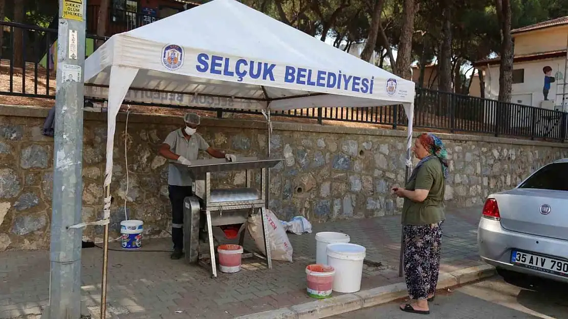 Selçuk'ta salça zamanı