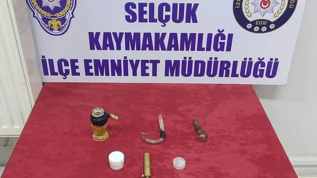 Selçuk'ta zehir tacirlerine operasyon: 4 kişi yakalandı