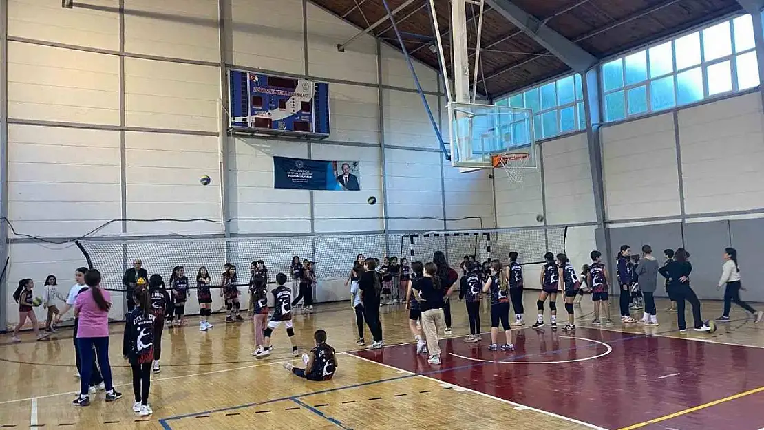 Selçuklu çocuklar kışı sporla geçiriyor