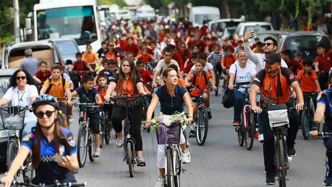 Selçuklular cumhuriyet için pedal çevirdi