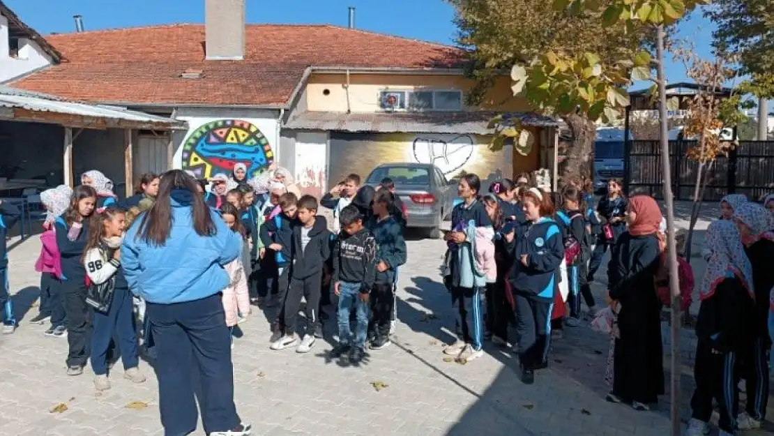 Şeyh Edebali İmam Hatip Ortaokulu öğrencileri Tavşanlı Höyüğü'nde