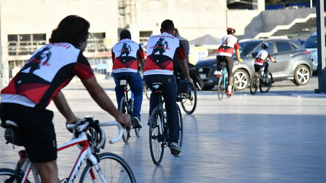 Şiddet olaylarına dikkat çeken sporcular bin 250 kilometre pedal çevirecek