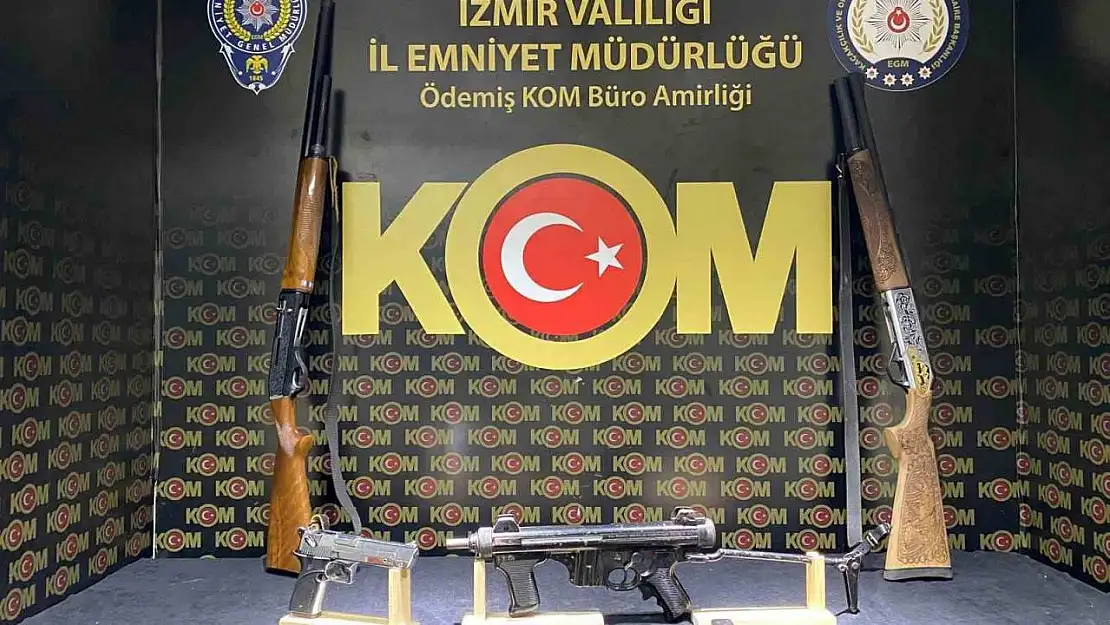 Silah tacirine operasyon: 'Uzi' ele geçirildi