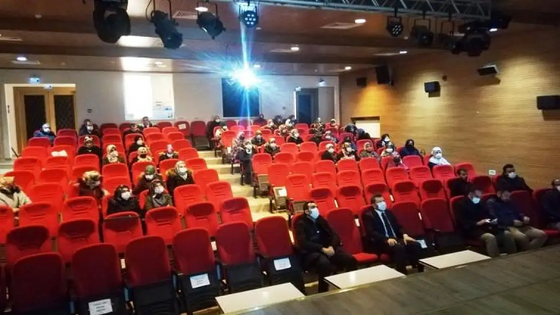 Simav'da Kur'an Kursu Öğreticilerine  'Çocuk İhmal ve İstismarı' konulu seminer