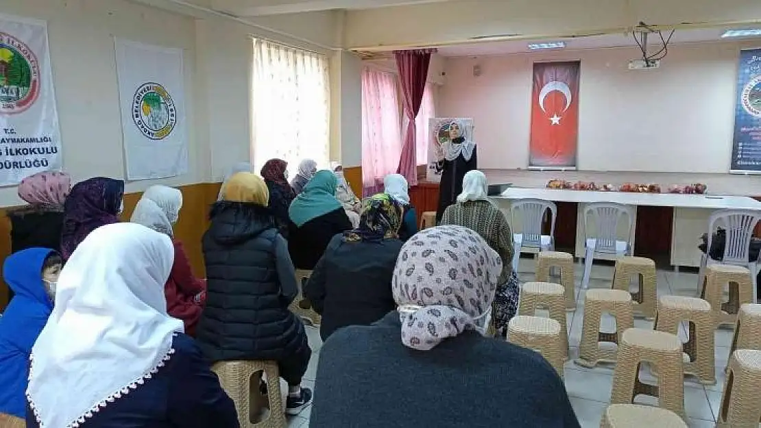 Simav'da öğrenci velilerine, 'Miraç' konulu konferans