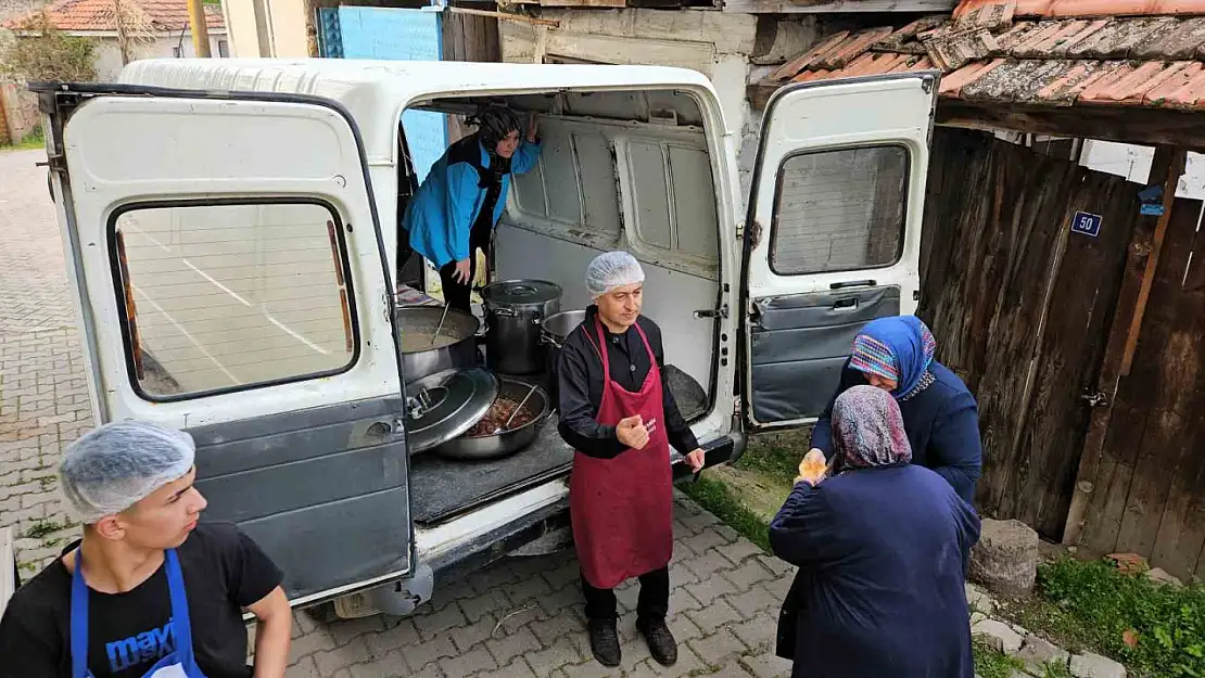 Sındırgı'da iftar geleneği devam ediyor