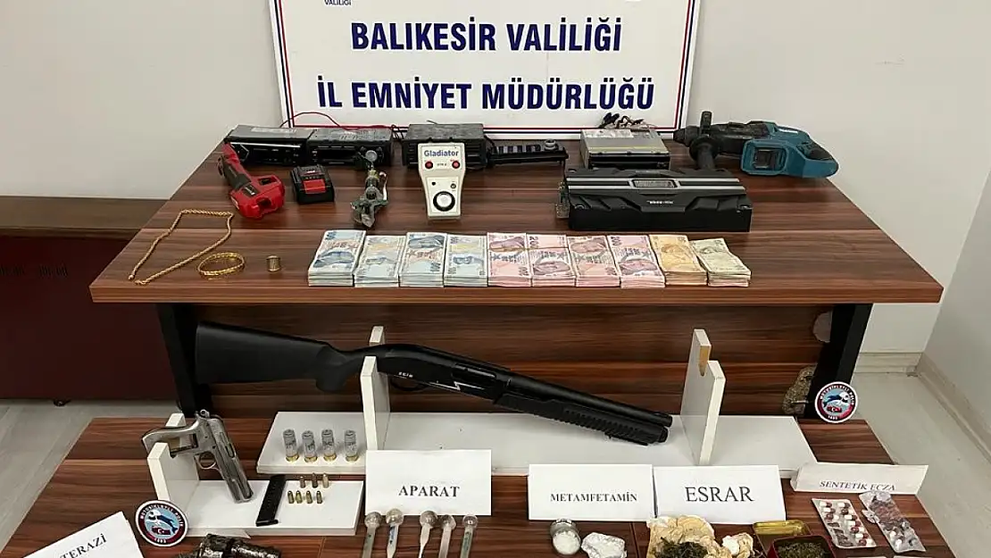 Sındırgı'da otomobili soyan hırsızlık şüphelisi yakalandı